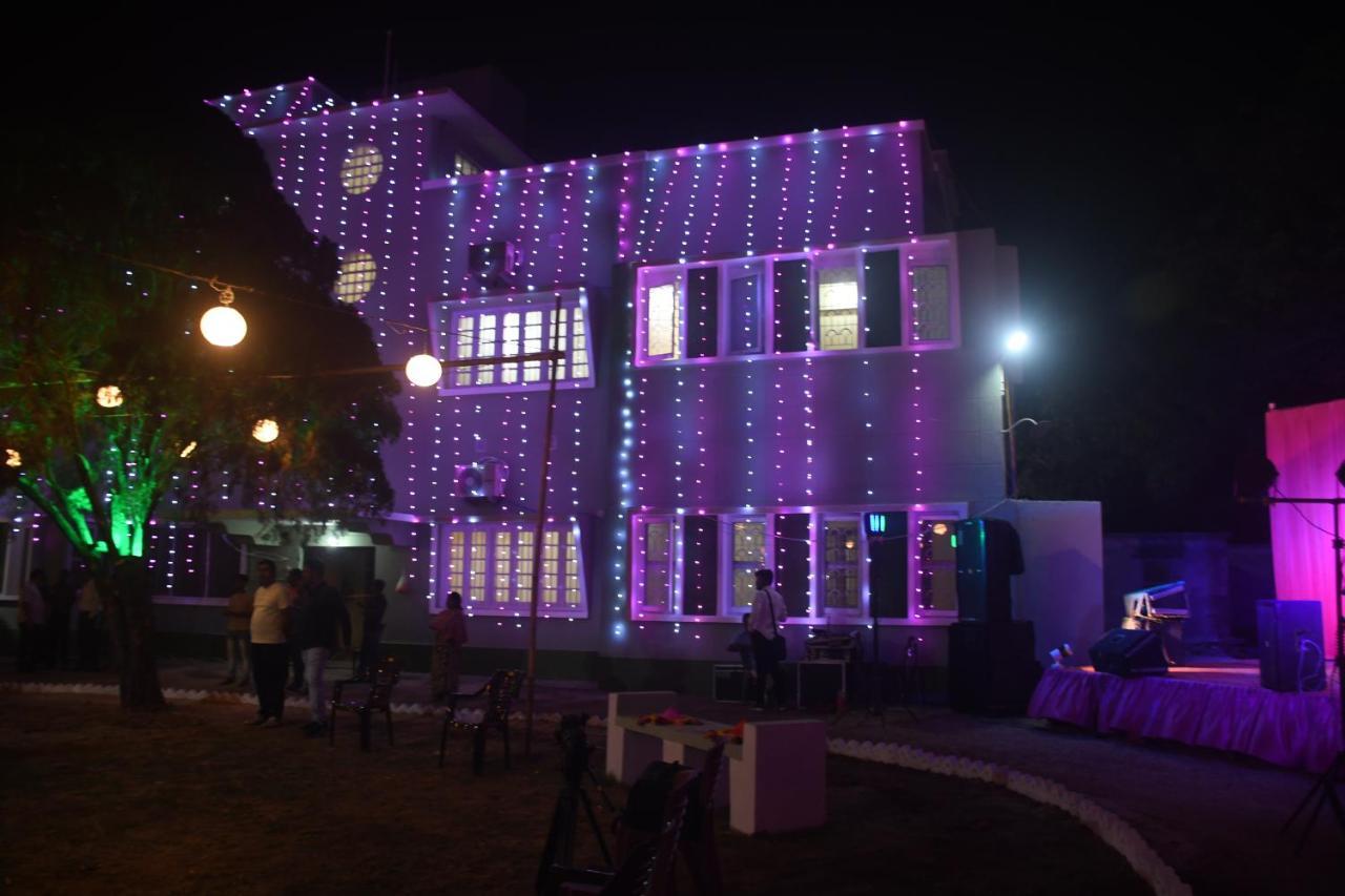 Jhargram Eshani Hotels&Guest House Exterior foto